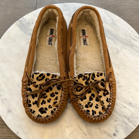 Minnetonka Shoes - Minnetonka Leopard Calf Hair Leather Upper Moccasins